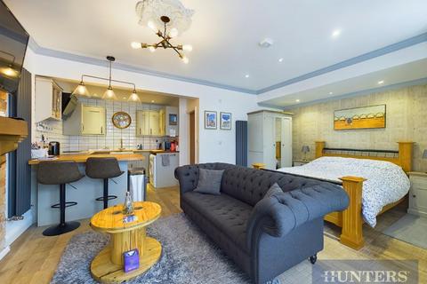 1 bedroom flat for sale, Victoria Park Avenue, Scarborough