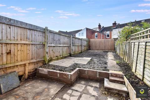 3 bedroom terraced house for sale, New Street, Gloucester