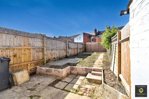 2 bedroom terraced house for sale, New Street, Gloucester