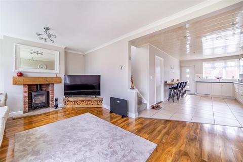 3 bedroom semi-detached house for sale, Dorchester Close, Newcastle Upon Tyne, NE5