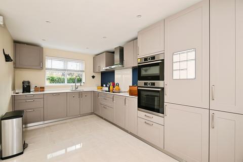 5 bedroom detached house for sale, Carmelite Road, Aylesford