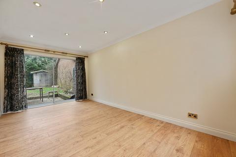 4 bedroom detached house for sale, Baycroft Close, Pinner, HA5