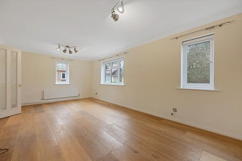 4 bedroom detached house for sale, Baycroft Close, Pinner, HA5
