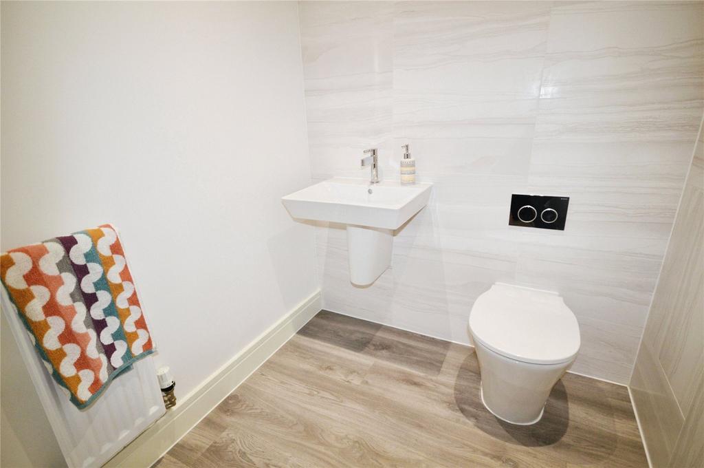 Cloakroom/Wc