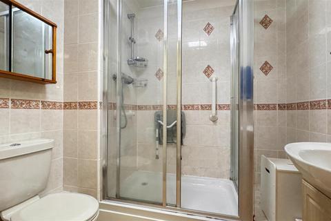 undefined, Victoria Road, Farnborough