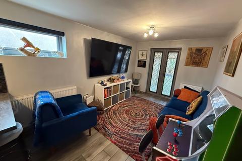 undefined, Swansea SA4