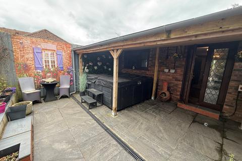 undefined, Swansea SA4