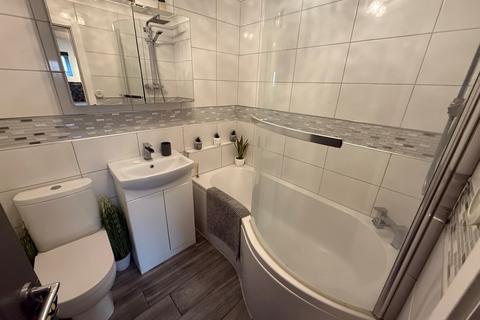 undefined, Swansea SA4