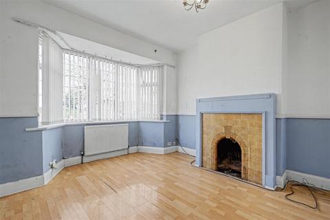 3 bedroom semi-detached house for sale, Spinney Crescent, Toton
