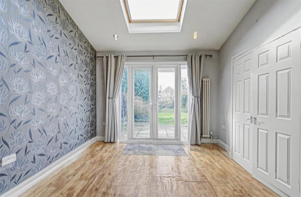 Sitting/Dining Room