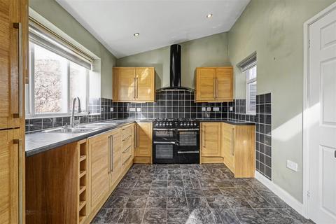 3 bedroom semi-detached house for sale, Spinney Crescent, Toton