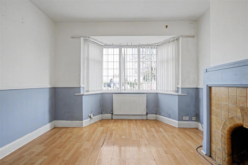 Lounge/Sitting Room