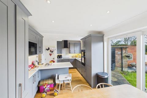 undefined, Maple Way, Coulsdon CR5