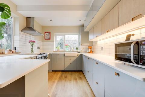 undefined, Nottingham Road, Nottingham NG7