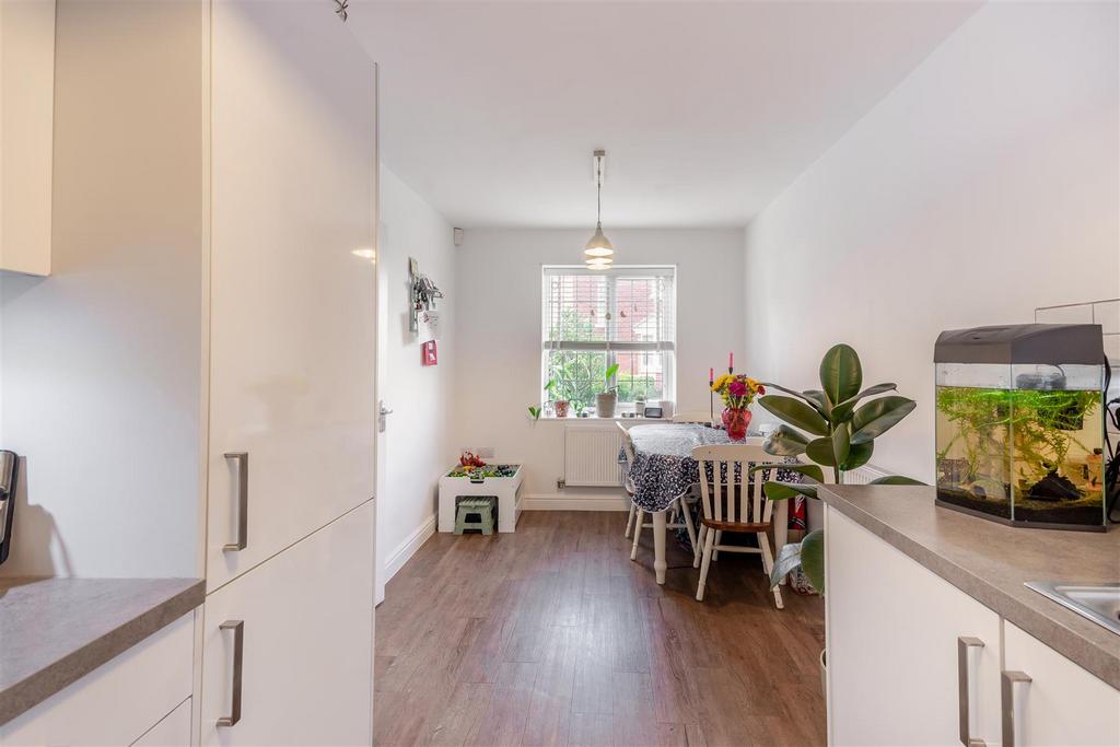 8679664-interior04.jpg