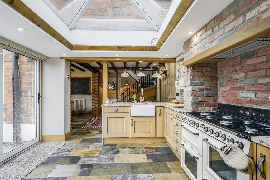 Kitchen 1 3.jpeg