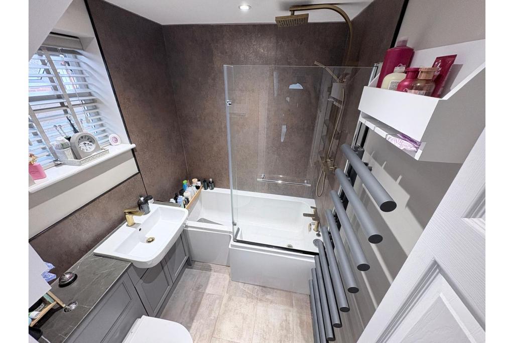 Barn Bathroom
