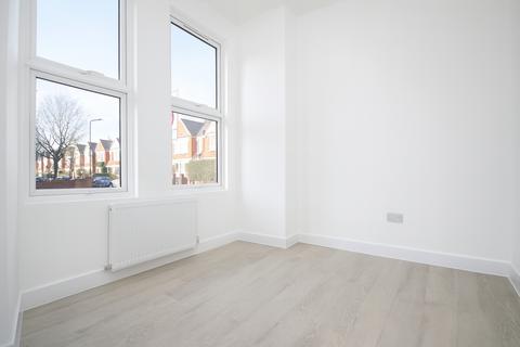 2 bedroom flat to rent, Sneyd Lodge, Olive Road, Brent, NW2