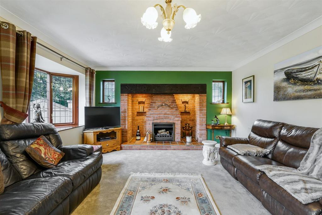 Lounge/Sitting Room