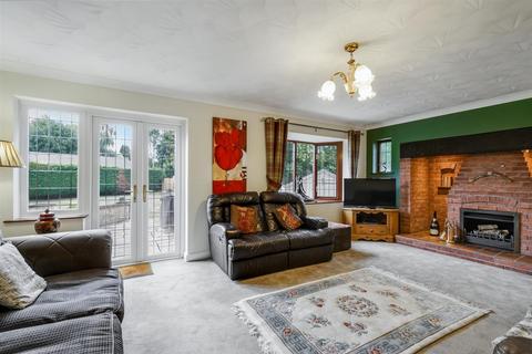 undefined, Manorleigh, Breaston