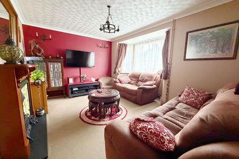 4 bedroom end of terrace house for sale, Moor Lane, Bedford MK42