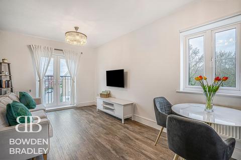 undefined, Five Oaks Lane, Camellia House, IG7