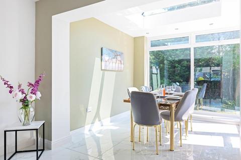 undefined, Wroxham Drive, Nottingham, NG8
