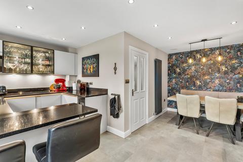 4 bedroom terraced house for sale, High Royds Drive, Menston, Ilkley, West Yorkshire, LS29