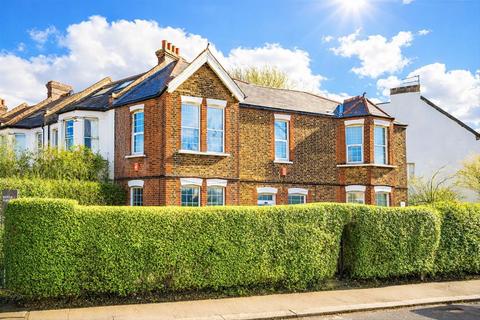 2 bedroom maisonette for sale, Estreham Road, London SW16