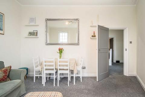 2 bedroom maisonette for sale, Estreham Road, London SW16