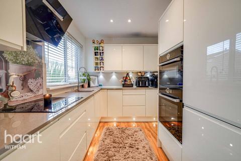 3 bedroom terraced house for sale, Allectus Way, Witham