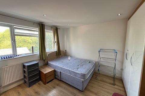 London Road, Isleworth TW7