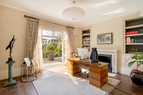 undefined, Addison Avenue, London, W11