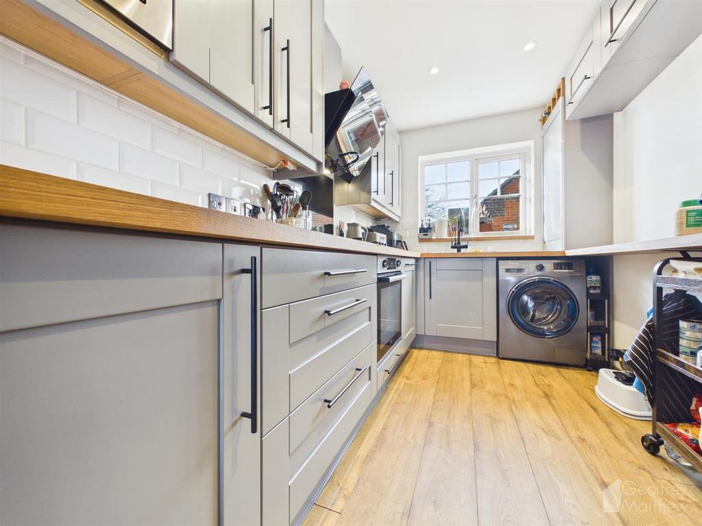 CAM02365 G0-PR0429-STILL022.jpg