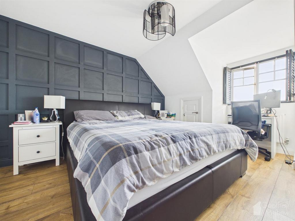 CAM02365 G0-PR0429-STILL031.jpg