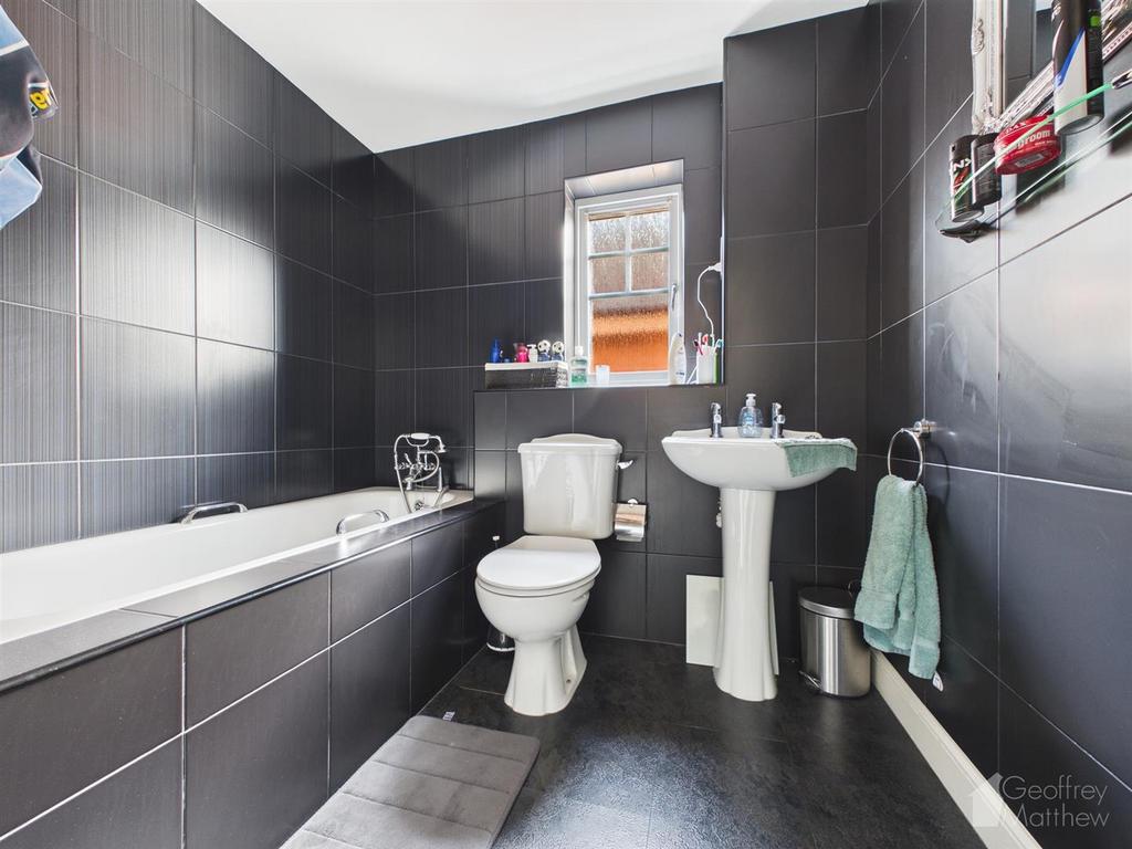 CAM02365 G0-PR0429-STILL029.jpg