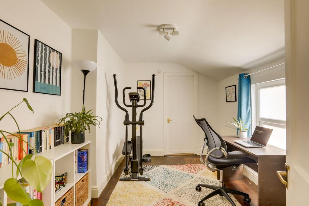 Bedroom/Study