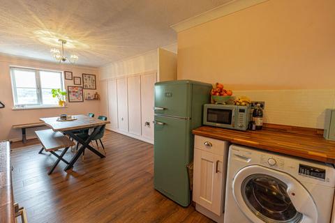 2 bedroom flat for sale, Cwrt Boston, Cardiff, CF24
