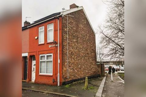2 bedroom end of terrace house to rent, Brogan Street, Manchester M18