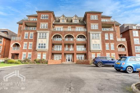 3 bedroom flat for sale, Flat 16, Spinnakers, 87 South Promenade, Lytham St. Annes, Lancashire
