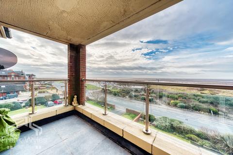 3 bedroom flat for sale, Flat 16, Spinnakers, 87 South Promenade, Lytham St. Annes, Lancashire