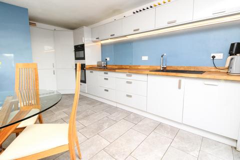 3 bedroom end of terrace house for sale, Burrows Close, Leamington Spa, CV31