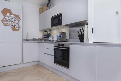 1 bedroom flat to rent, Oldham Terrace, London W3