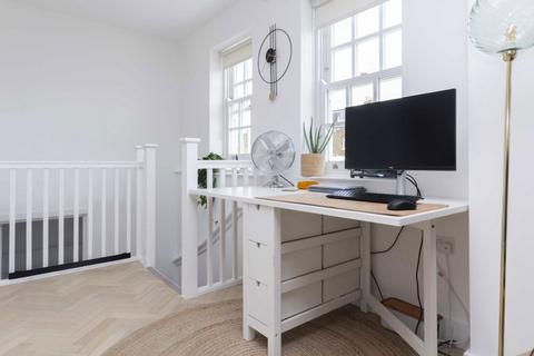 1 bedroom flat to rent, Oldham Terrace, London W3