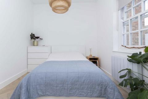 1 bedroom flat to rent, Oldham Terrace, London W3