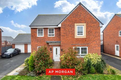 4 bedroom detached house for sale, Patch Street, Bromsgrove, Worcestershire, B61