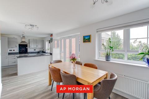 4 bedroom detached house for sale, Patch Street, Bromsgrove, Worcestershire, B61