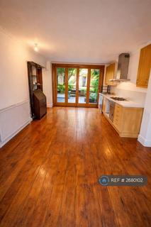 2 bedroom flat to rent, St. Charles Square, London, W10