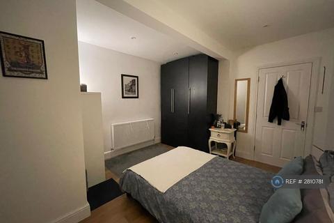 undefined, Kingfisher Lodge, Chorleywood, WD3