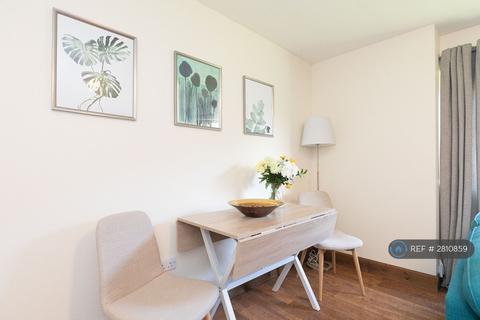 undefined, Allanfield, Edinburgh, EH7